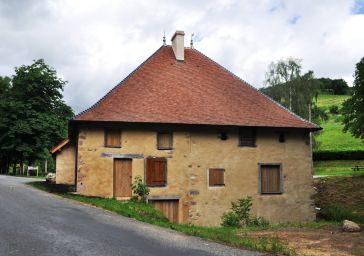 Moulin et four à tuiles de la roche à Jullié (Rhône)