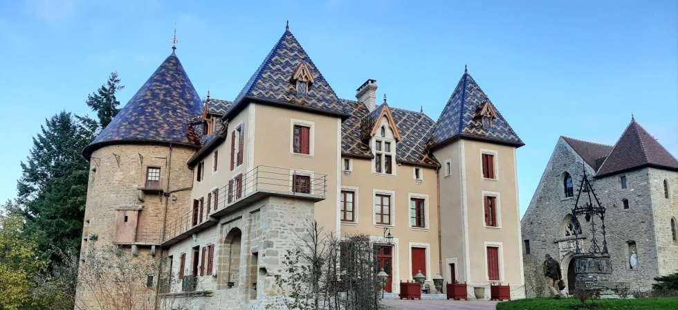 Château de Couches (Saône-et-Loire)