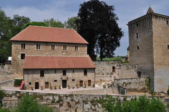 Château de Couches (Saône-et-Loire)