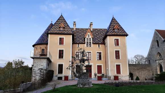 Château de Couches (Saône-et-Loire)